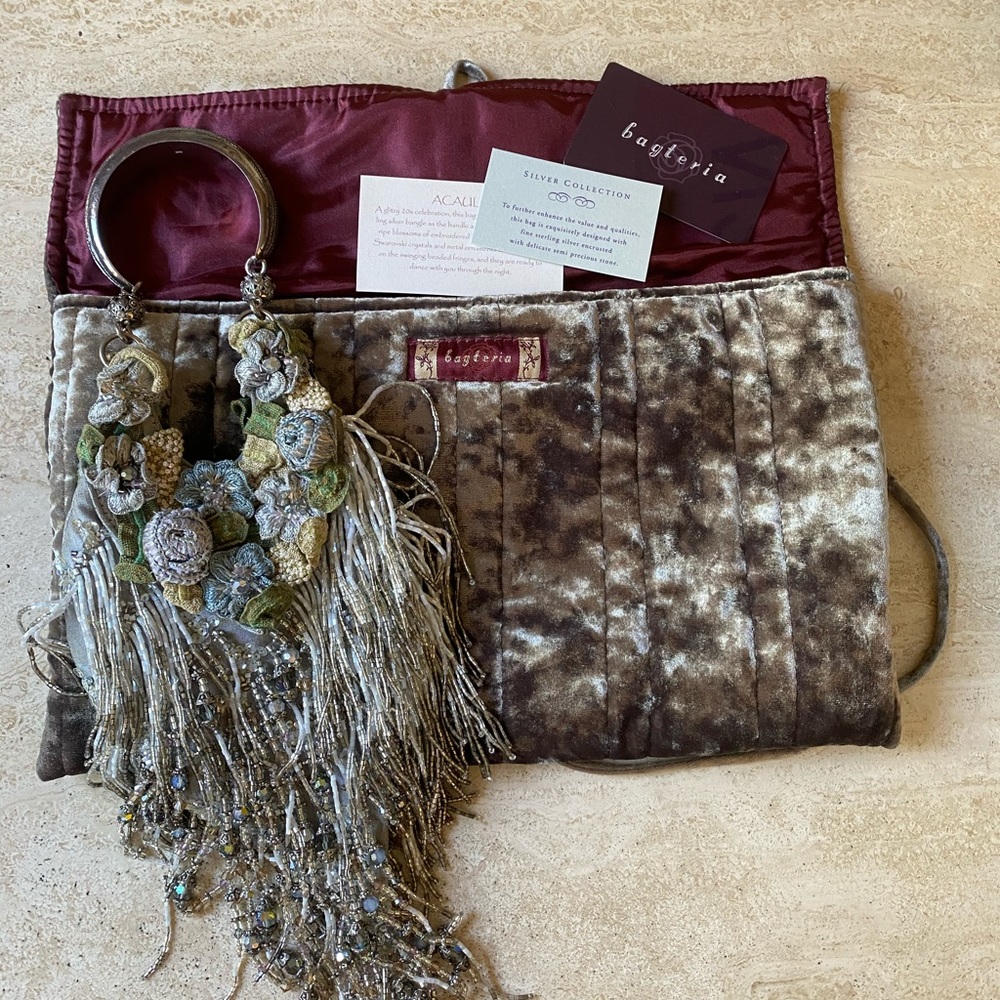 Bagteria Limited Edition Bangle Bag